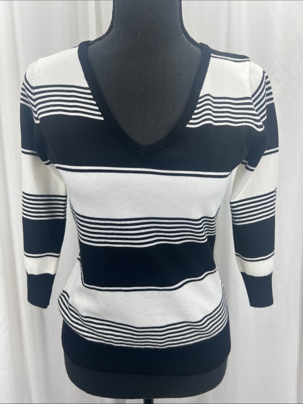 Christopher & Banks Striped V-Neck Sweater - Black White Women’s Size S Classic